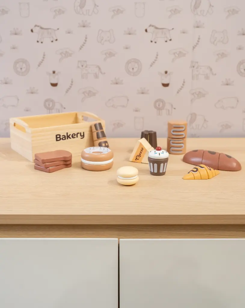 Caja de pan de madera